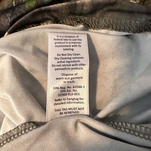 Mossy Oaks No Fly Zone Camouflage Long sleeve shirt, Insect Repellent Size XL - Picture 8 of 8